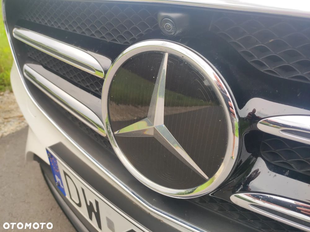 Mercedes-Benz Klasa E 300 de 9G-TRONIC Night Edition - 13