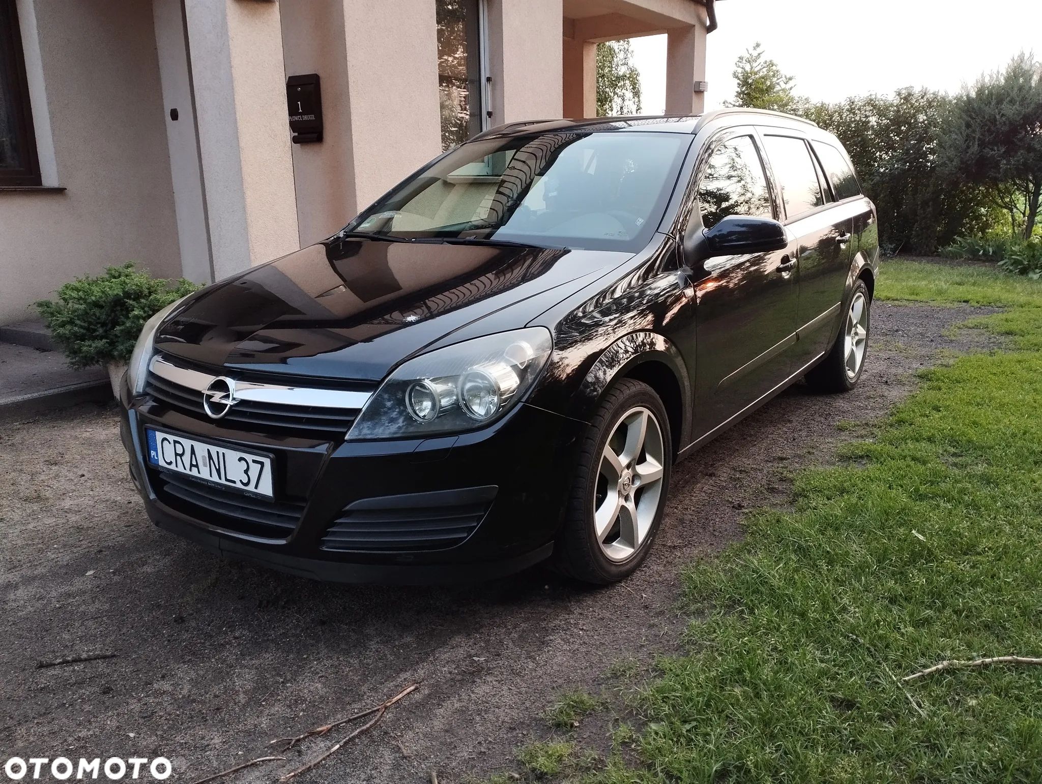 Opel Astra 1.9 CDTI Elegance - 1