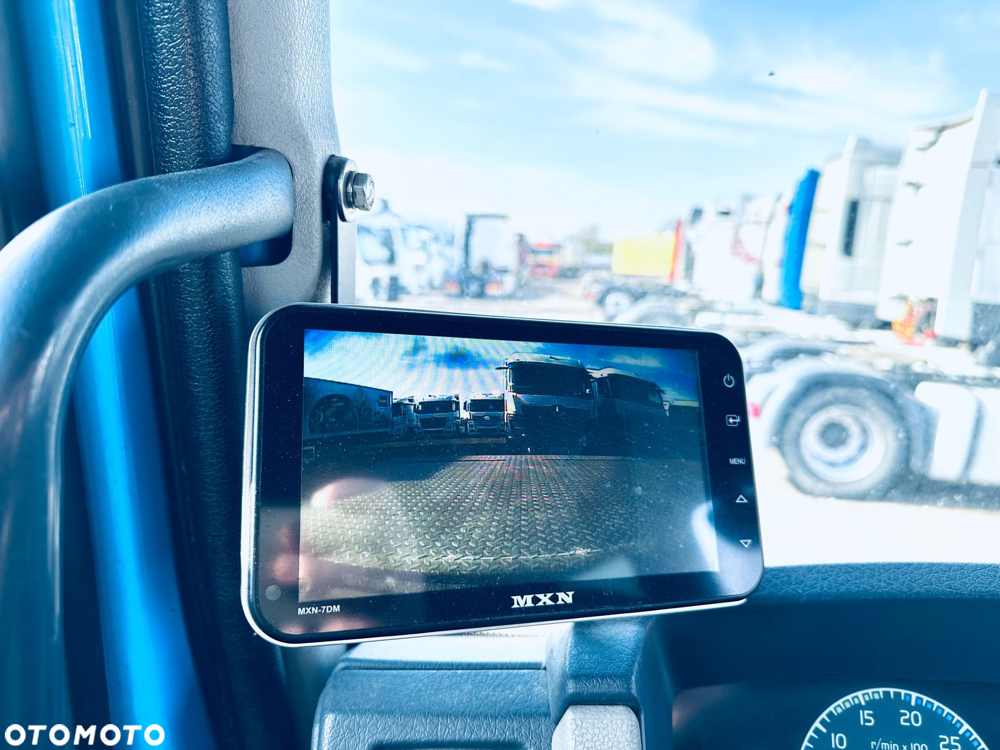 Volvo FL 240 EEV / REGULACJĄ WYSOKOŚCI SKRZYNI / WINDA ZEPRO - 26