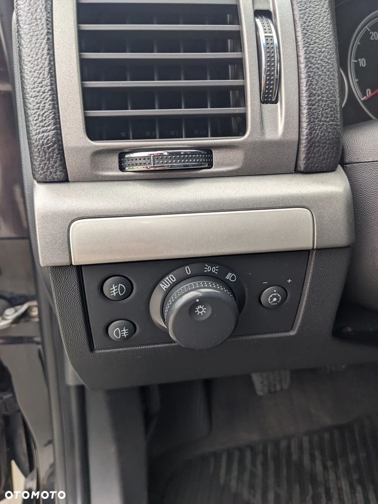 Opel Vectra 1.9 CDTI Cosmo - 19