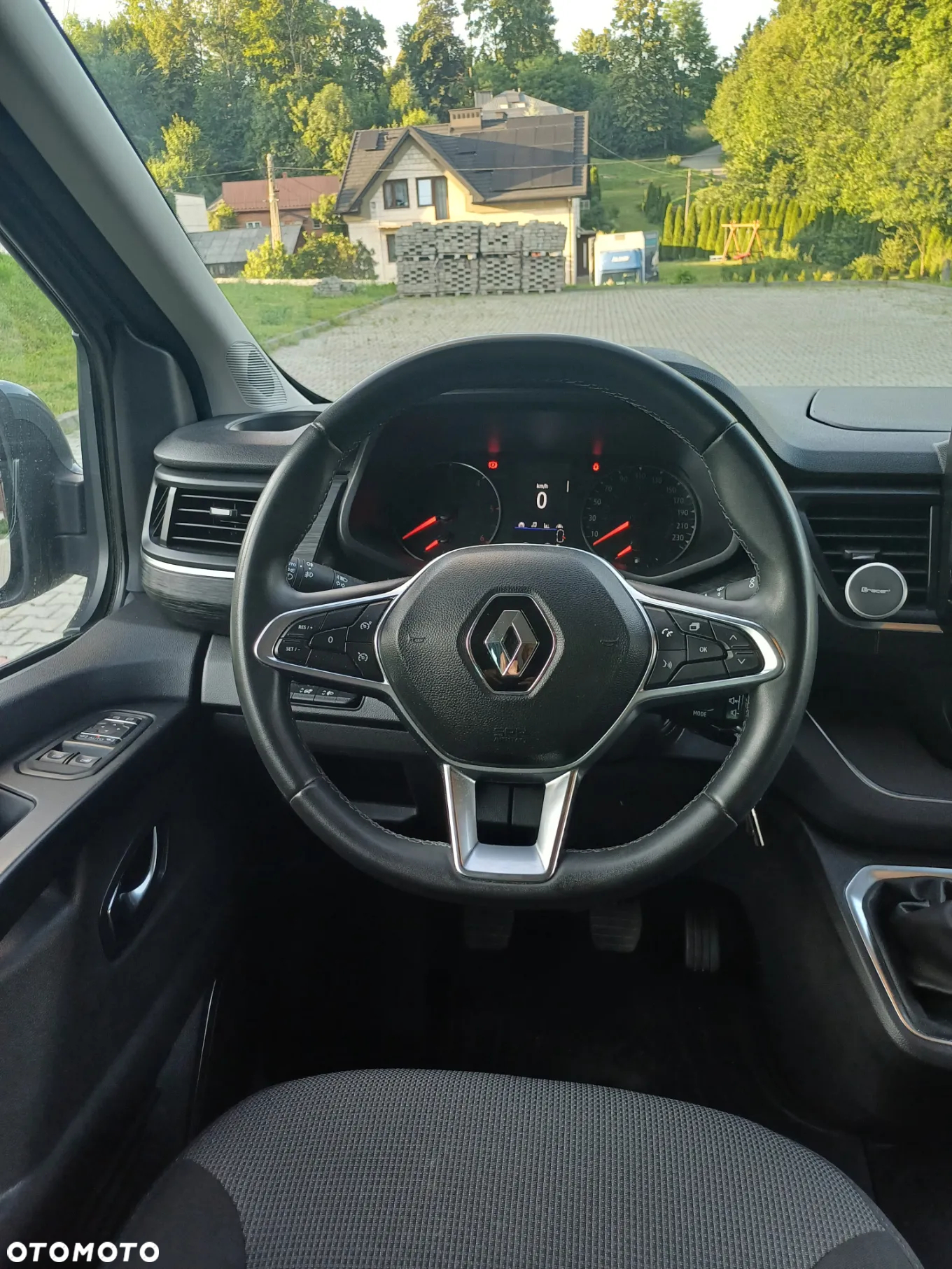 Renault Trafic - 16