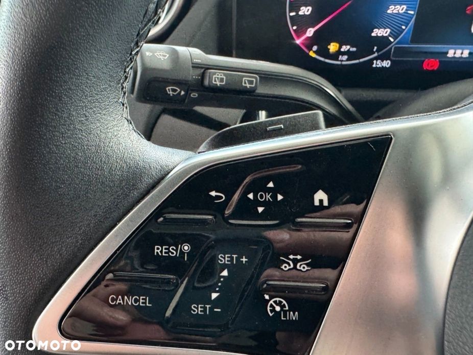 Mercedes-Benz GLA 200 AMG Line - 11