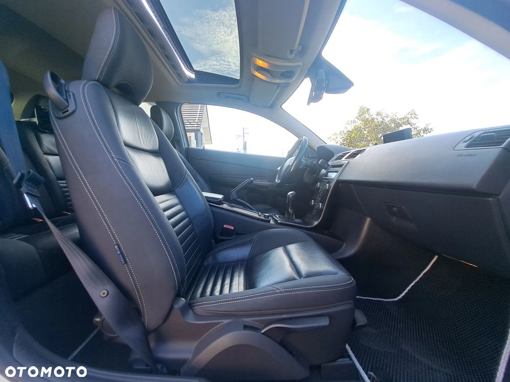 Volvo C30 D2 R-Design - 24