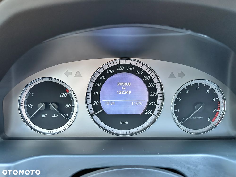Mercedes-Benz Klasa C 180 Kompressor Automatik BlueEFFICIENCY - 32