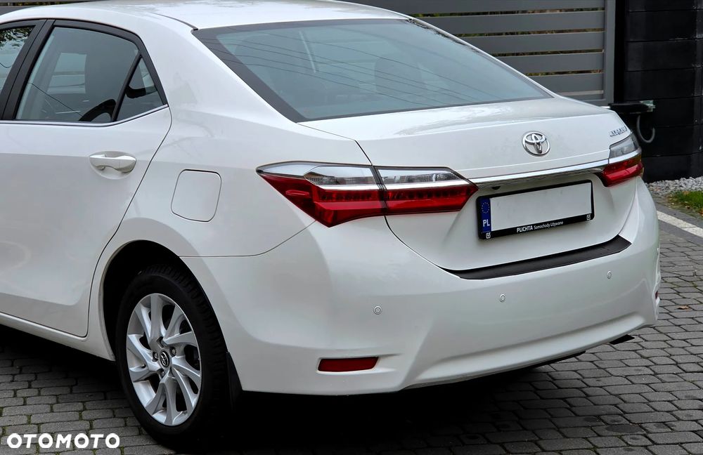 Toyota Corolla 1.6 Premium - 9