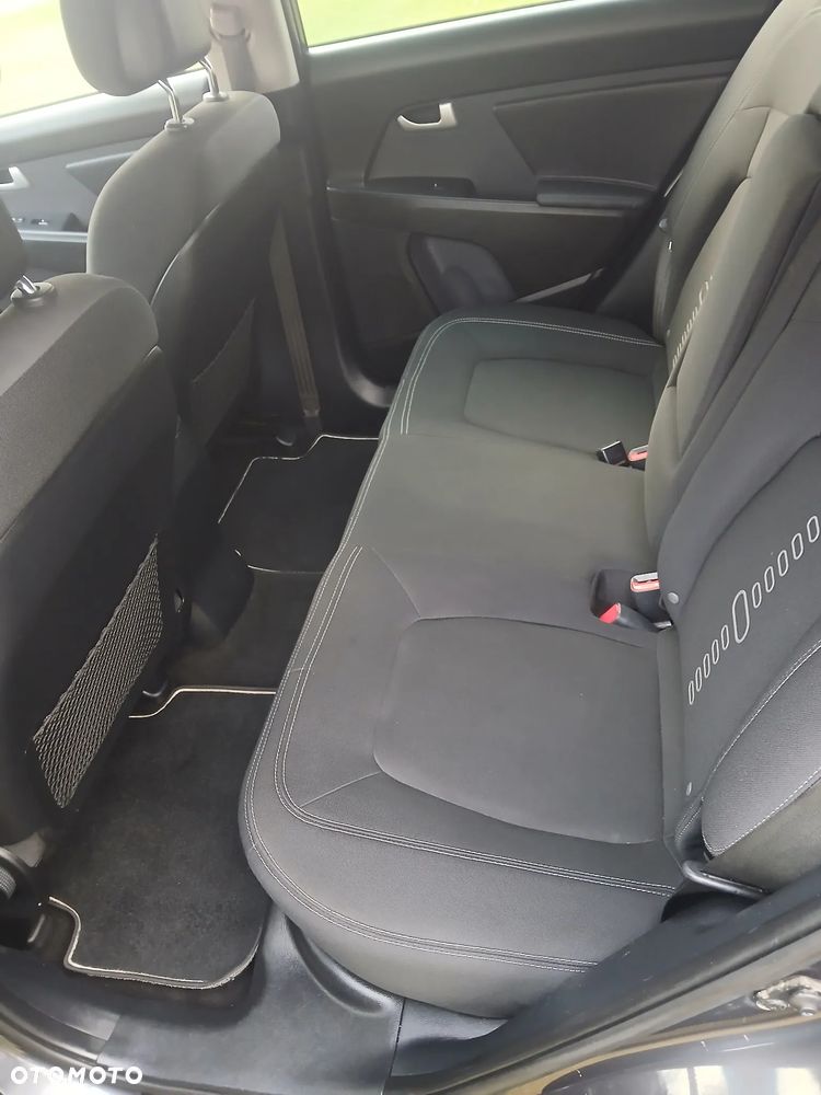 Kia Sportage 1.7 CRDI 2WD ISG Dream-Team Edition - 12