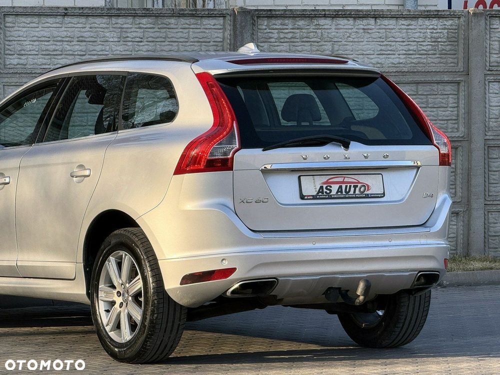 Volvo XC 60 D4 Momentum Pro - 35