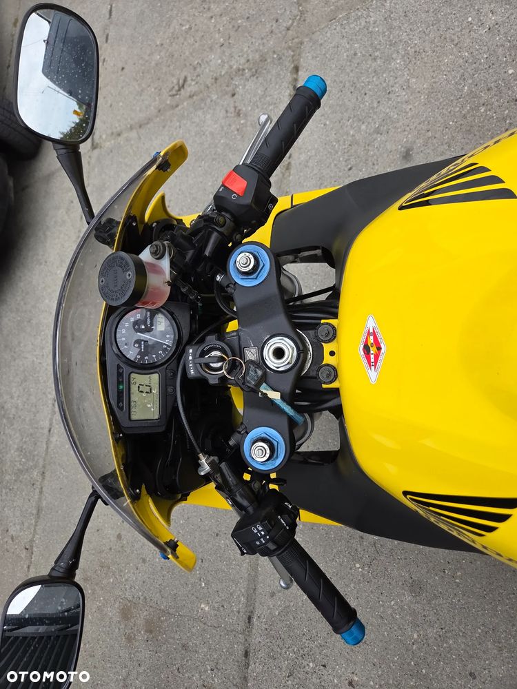 Honda CBR - 17