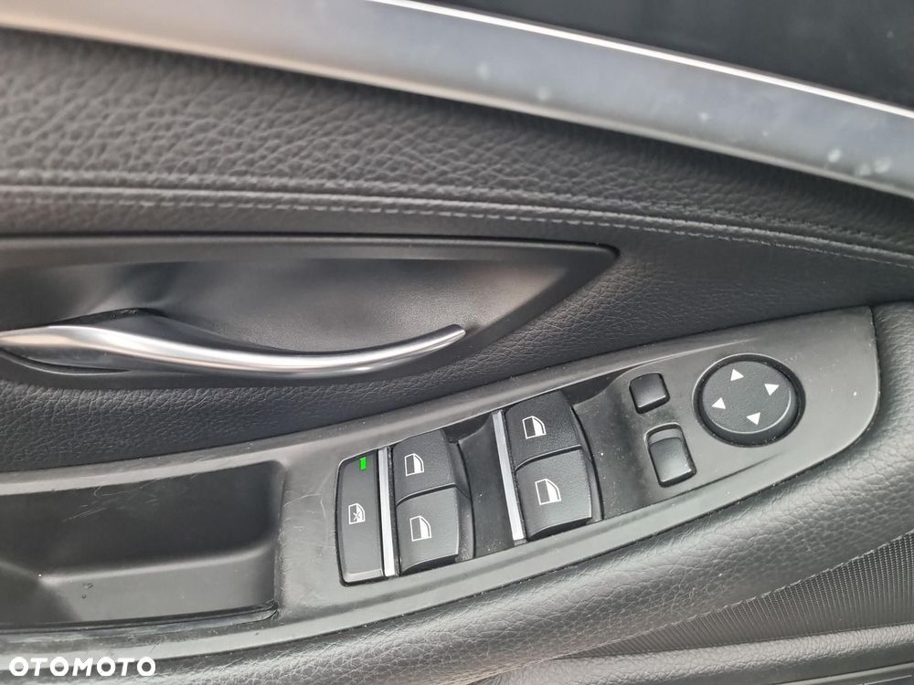 BMW Seria 5 - 22