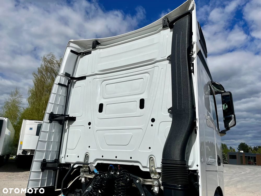 Mercedes-Benz Actros - 6