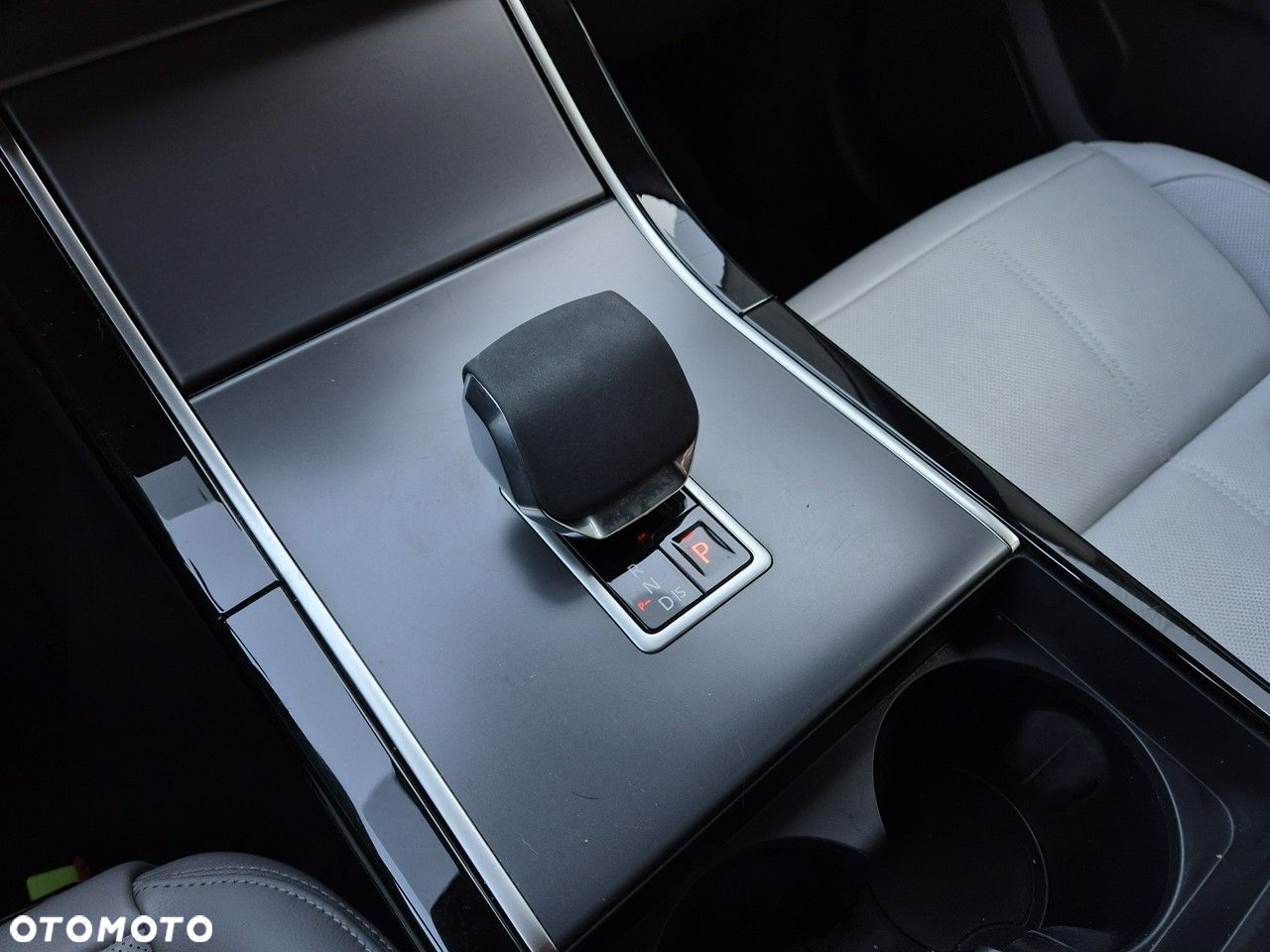 Land Rover Range Rover Velar - 31