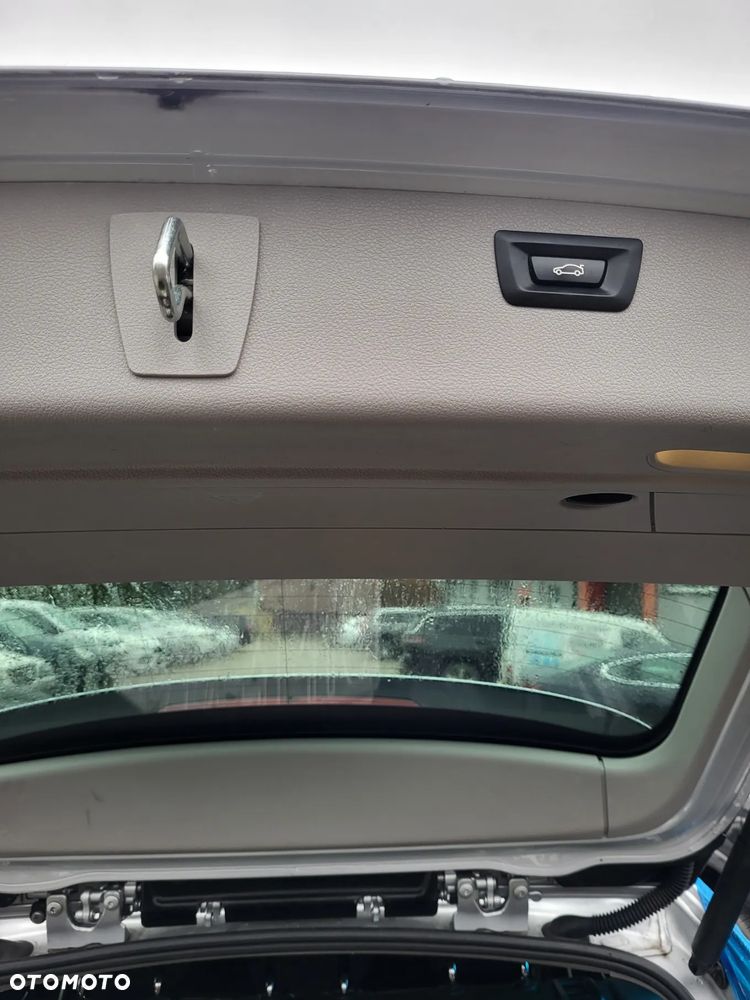 BMW Seria 3 318d Edition Luxury Line Purity - 10