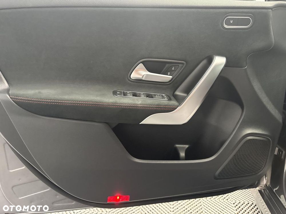 Mercedes-Benz Klasa A 180 AMG Line 7G-DCT - 11