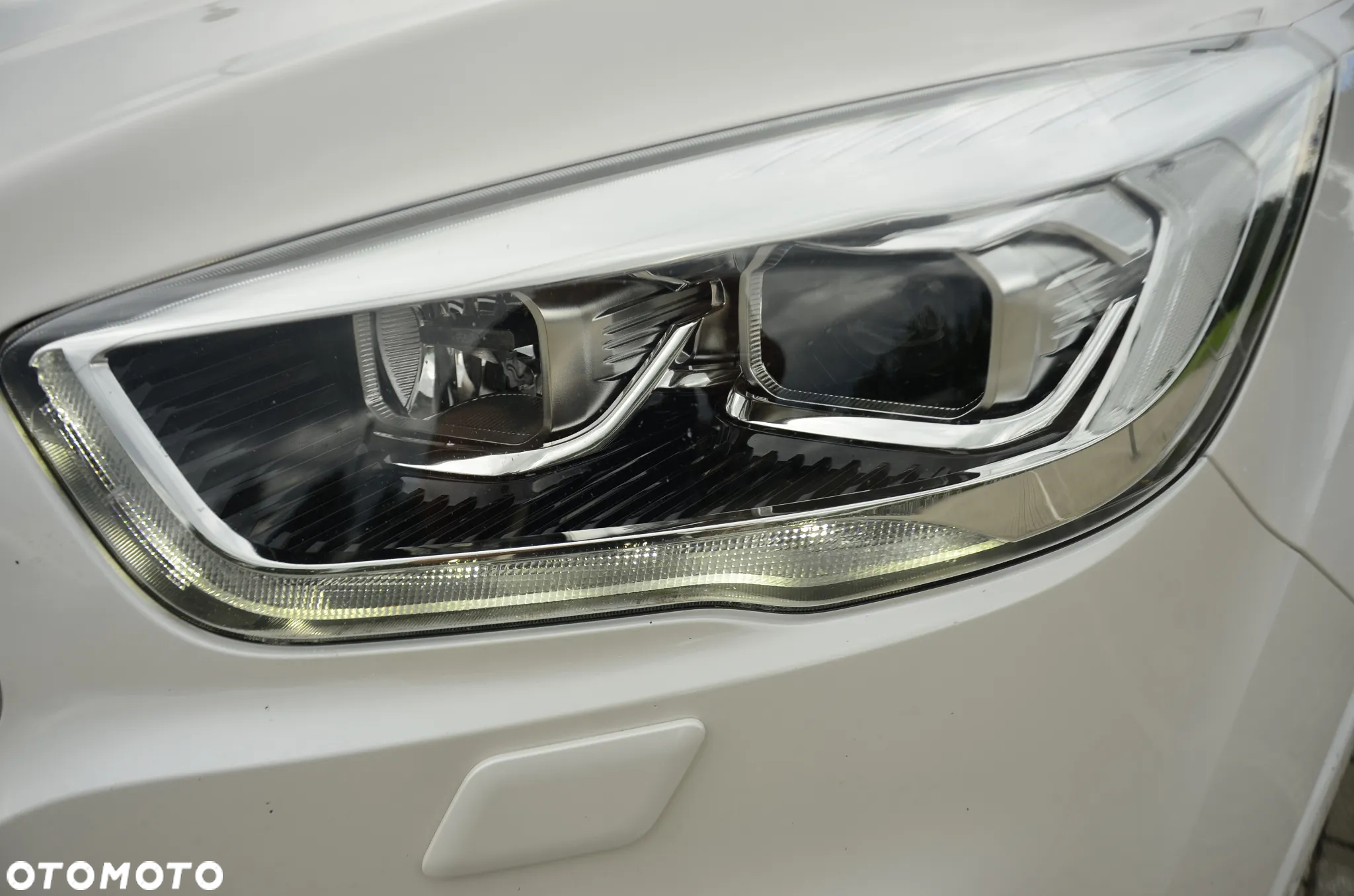 Ford Kuga 2.0 TDCi 2x4 Vignale - 32