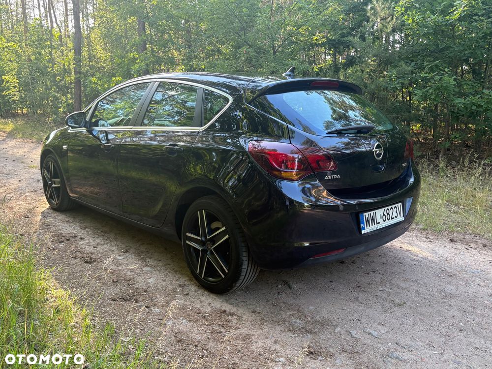 Opel Astra 1.7 CDTI DPF Cosmo - 5