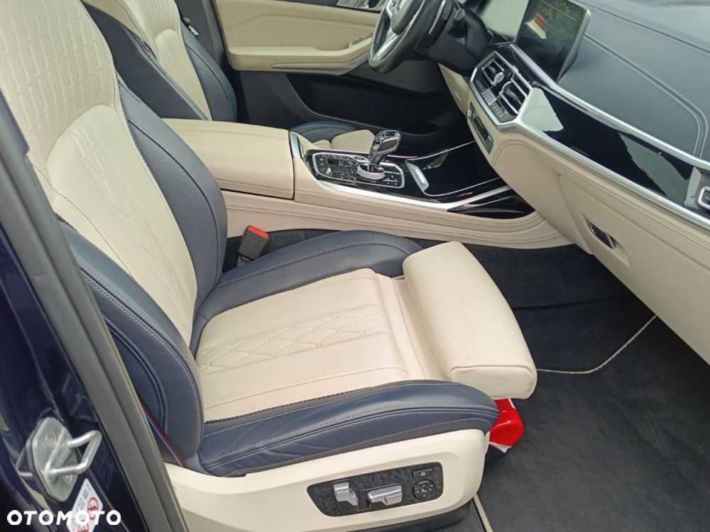 BMW X7 - 30