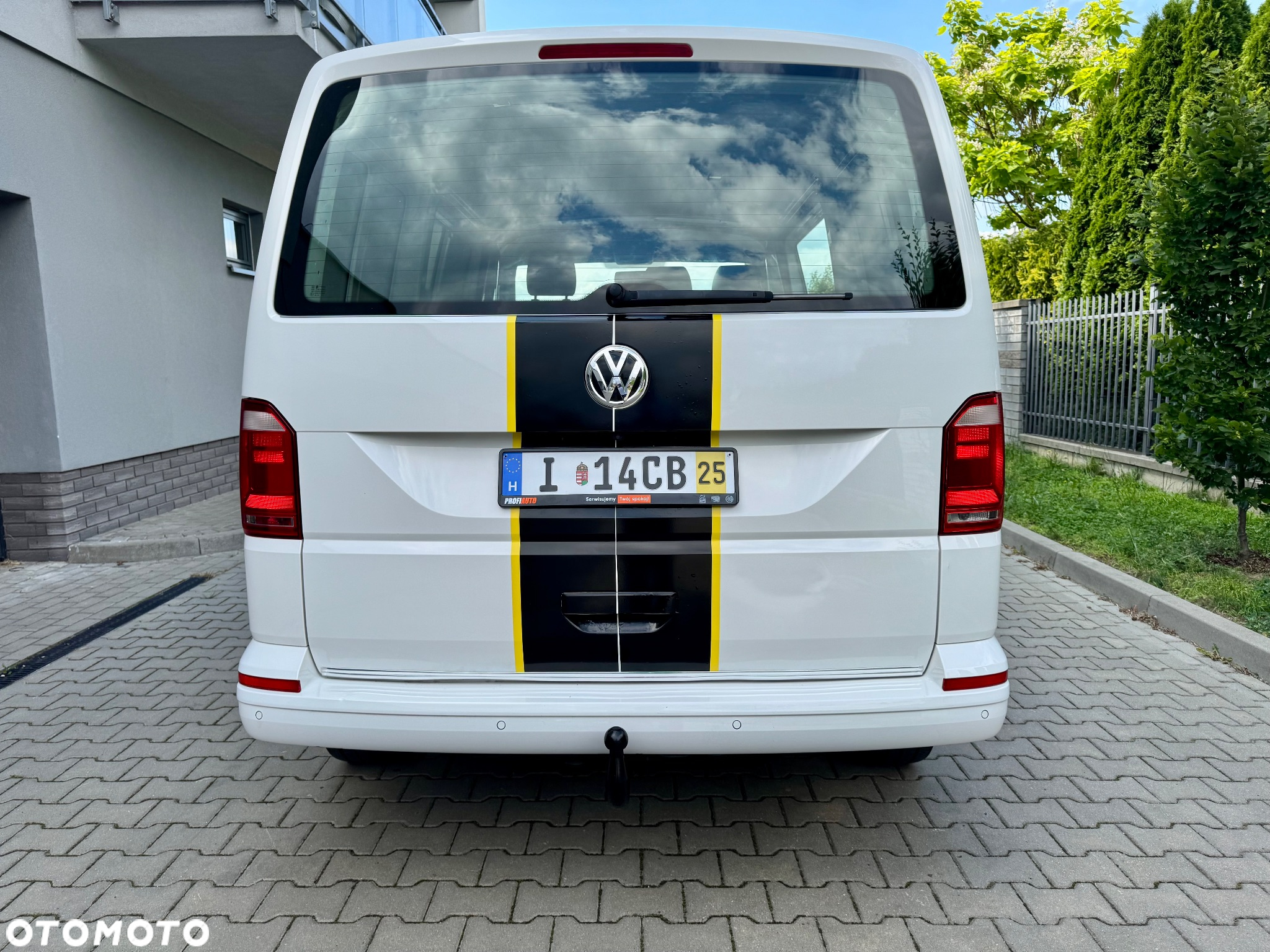 Volkswagen Transporter T6 automat DSG podwójne drzwi z obu stron Faktura VAT 23% kamera klimatyzacja podgrzewane siedzenia czujniki VW T6 webasto brutto drzwi x2 2.0 TDI 110KW 150KM skrzynia biegów automatyczna export - 5