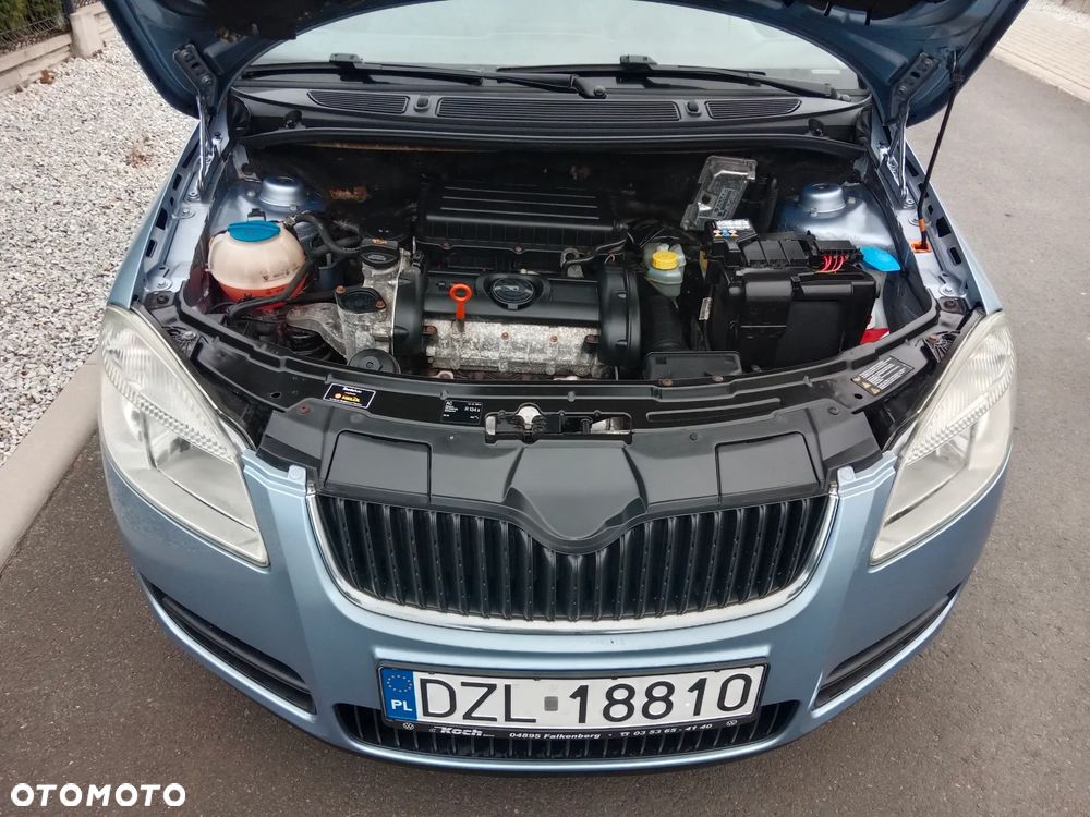 Skoda Roomster 1.6 16V Style PLUS EDITION - 10