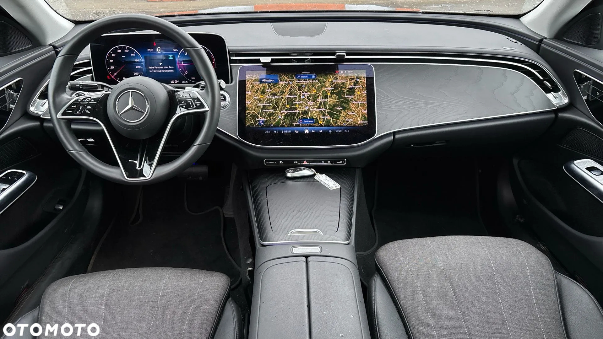 Mercedes-Benz Klasa E 220 d T 9G-TRONIC - 10