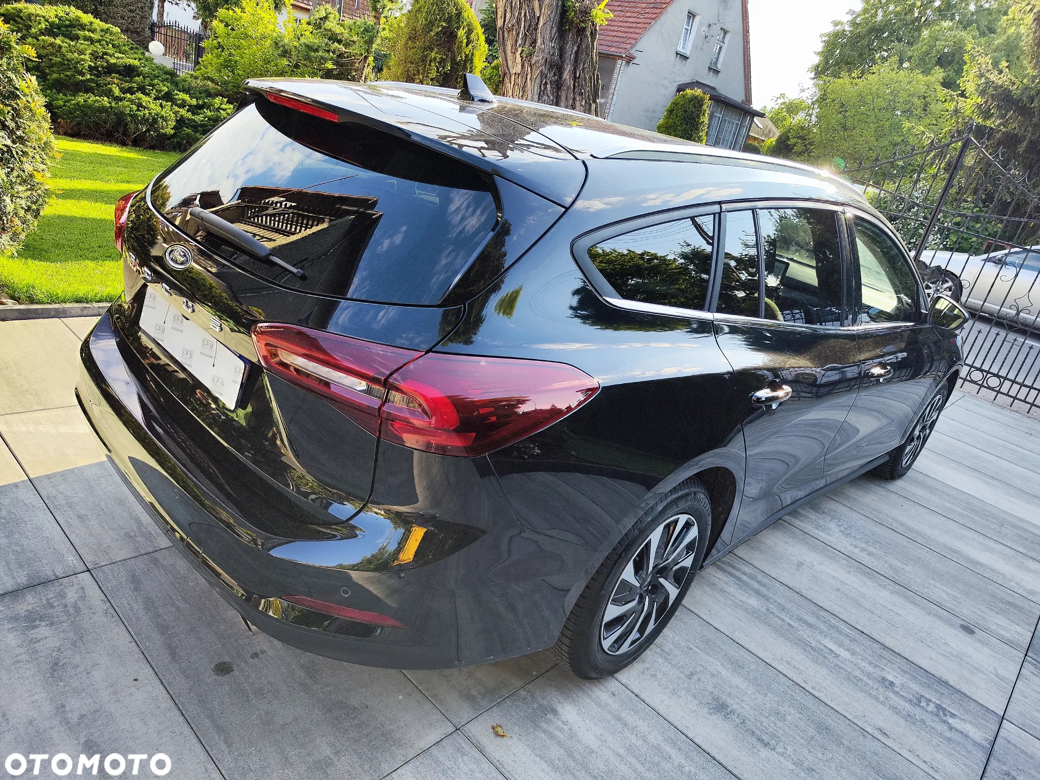 Ford Focus 1.0 EcoBoost Hybrid TITANIUM - 6