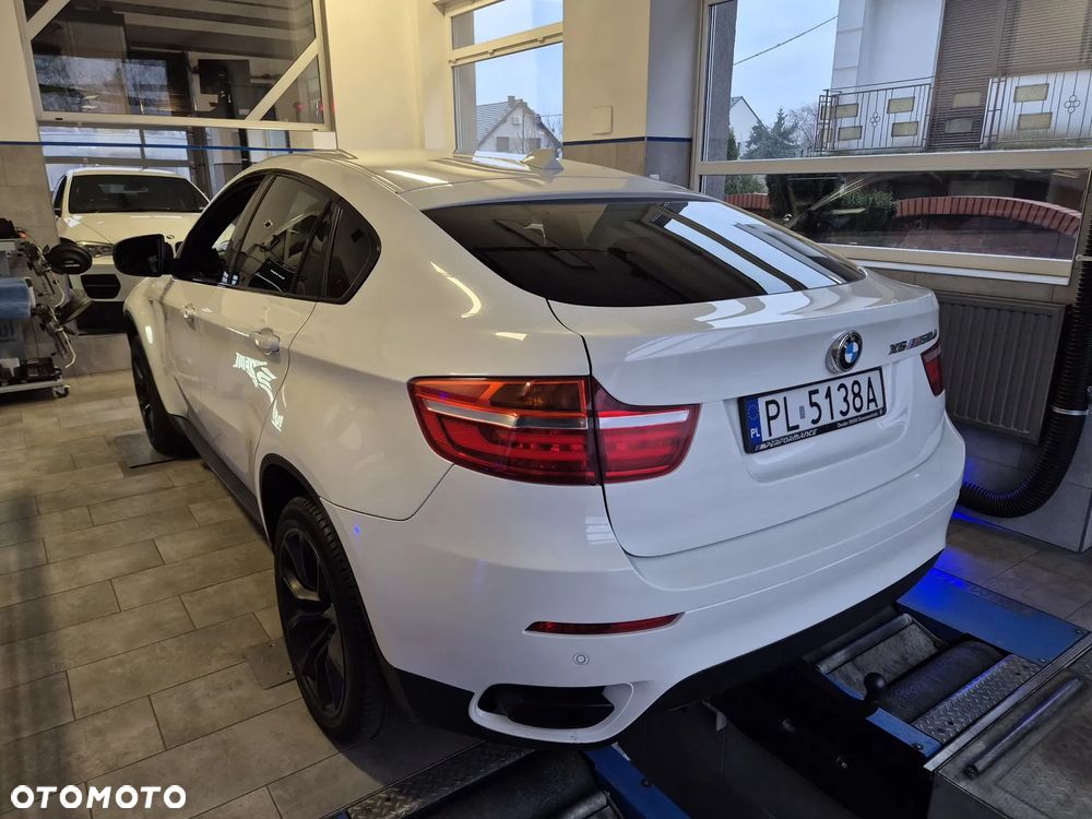 BMW X6M - 13