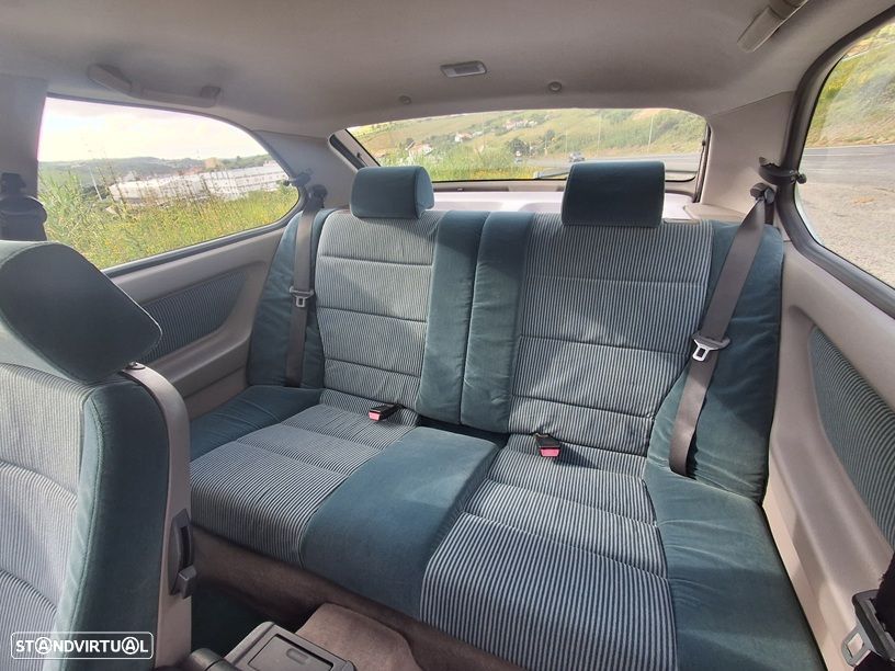 BMW 318 tds Compact - 13