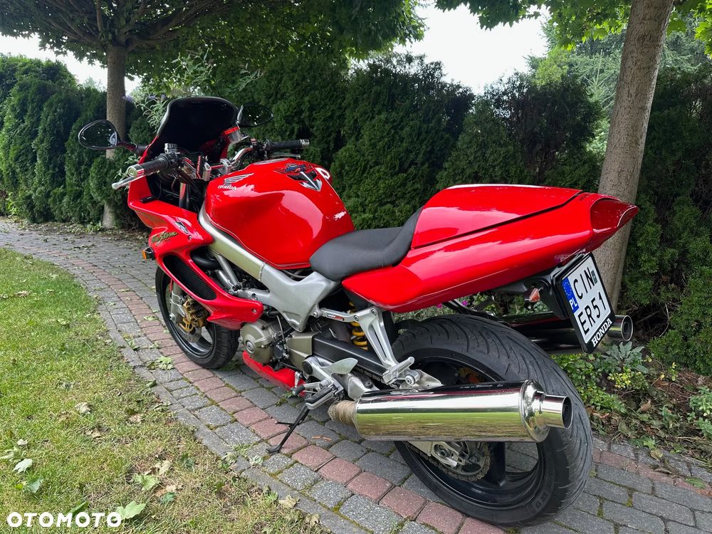 Honda VTR - 12