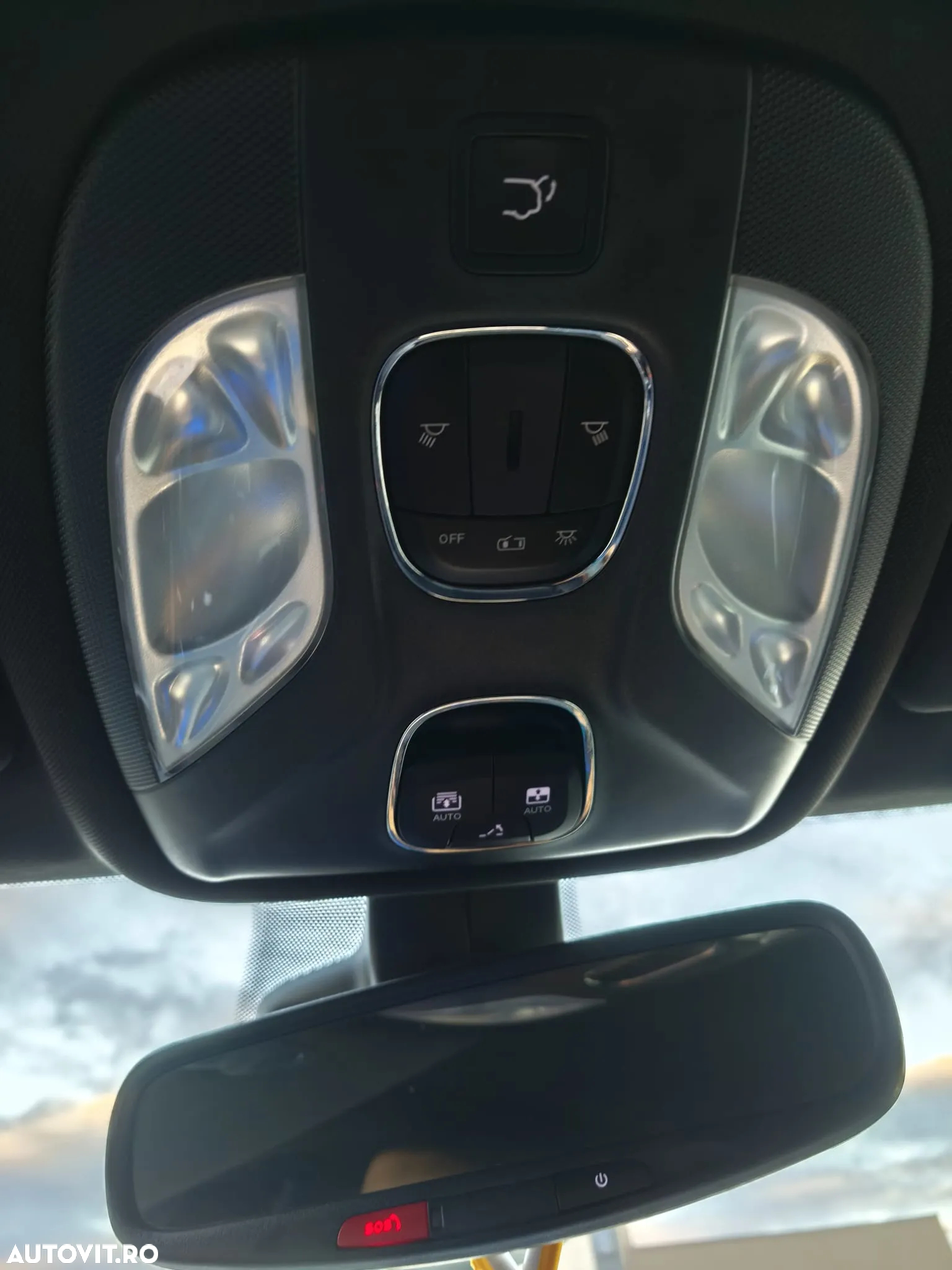Jeep Compass - 12