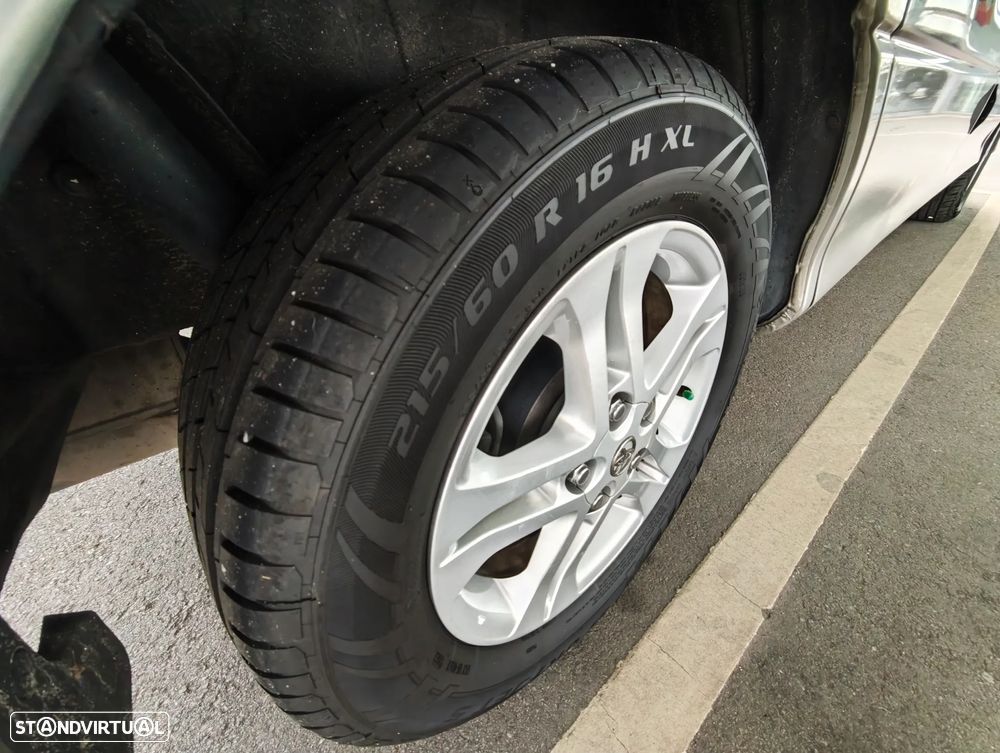 Toyota Previa 2.0 D4D Pack+EP - 22