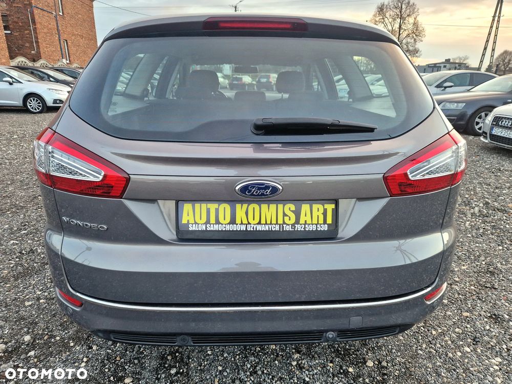 Ford Mondeo SW - 8
