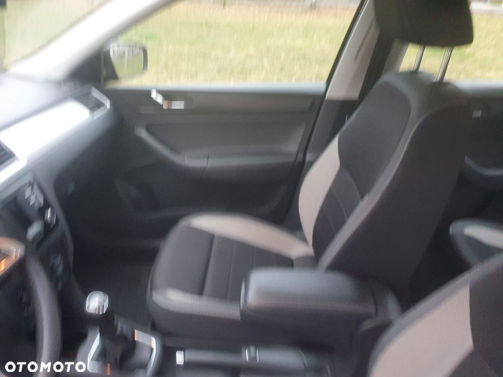 Skoda RAPID 1.2 TSI Ambition - 10