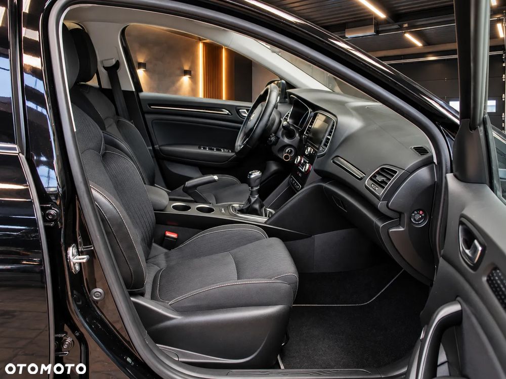 Renault Megane 1.2 Energy TCe Limited - 8