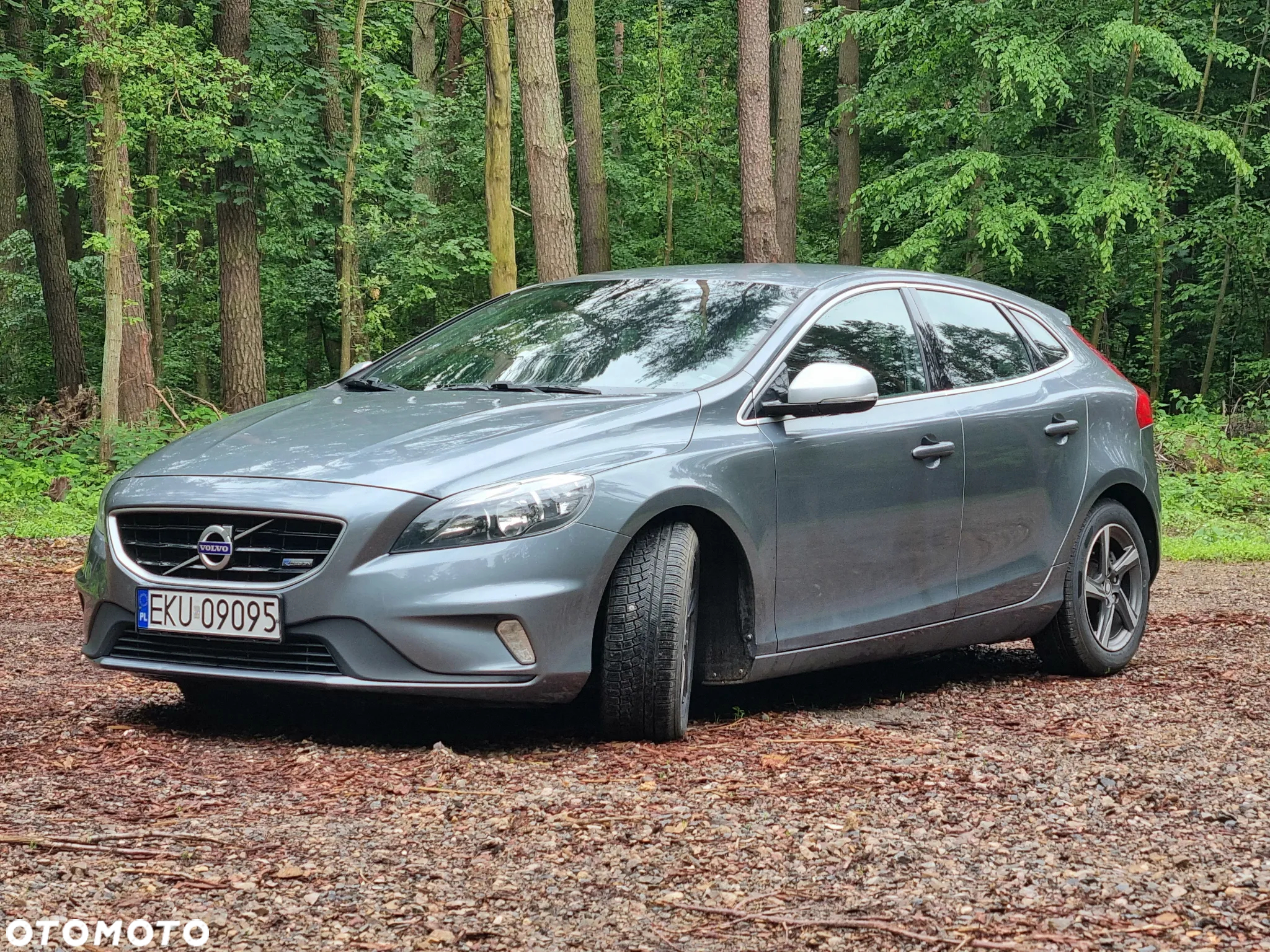 Volvo V40 D2 R-Design - 5