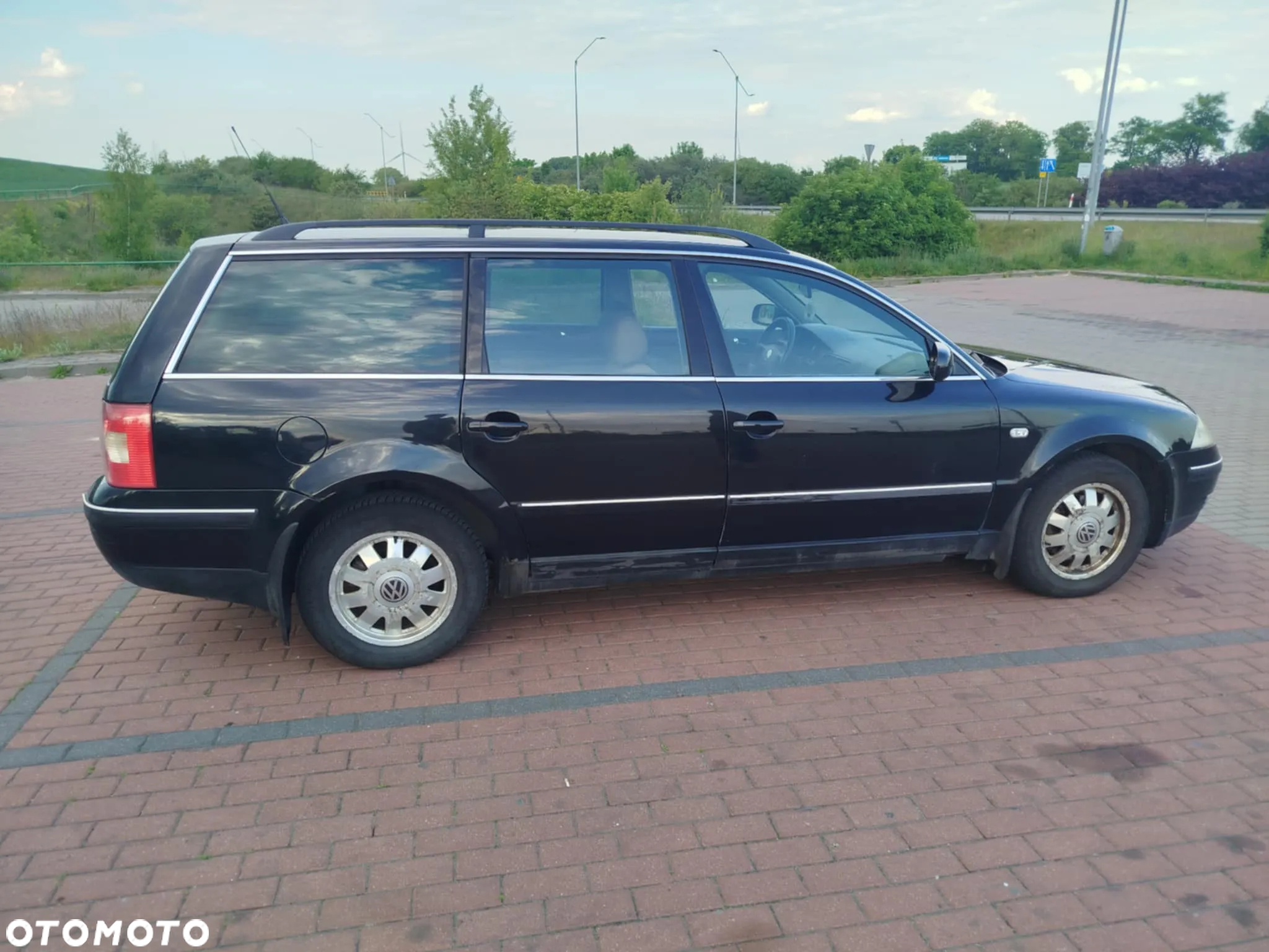 Volkswagen Passat 1.9 TDI Basis - 4