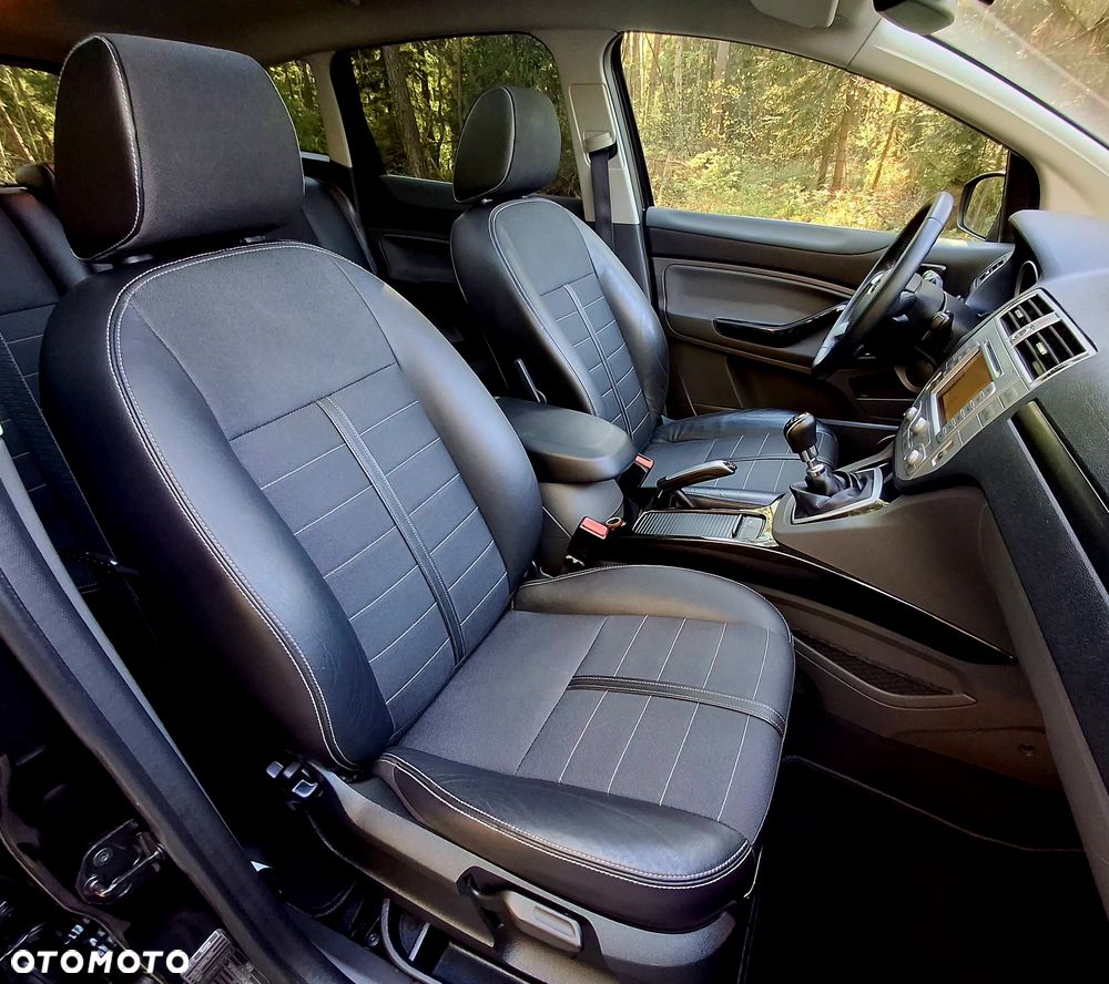 Ford Kuga 2.0 TDCi 4WD Titanium Plus - 27