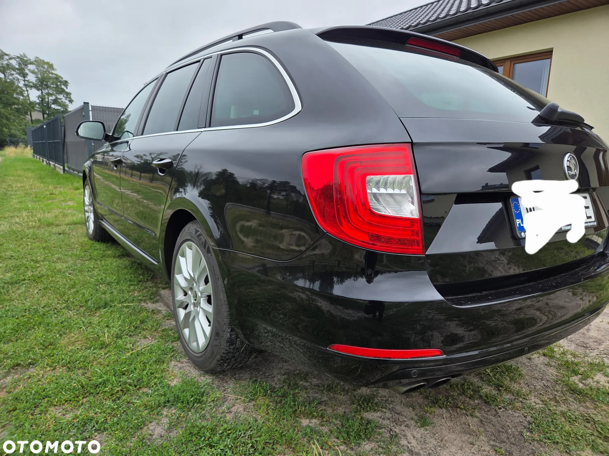 Skoda Superb Combi 2.0 TDI DSG Ambition - 8