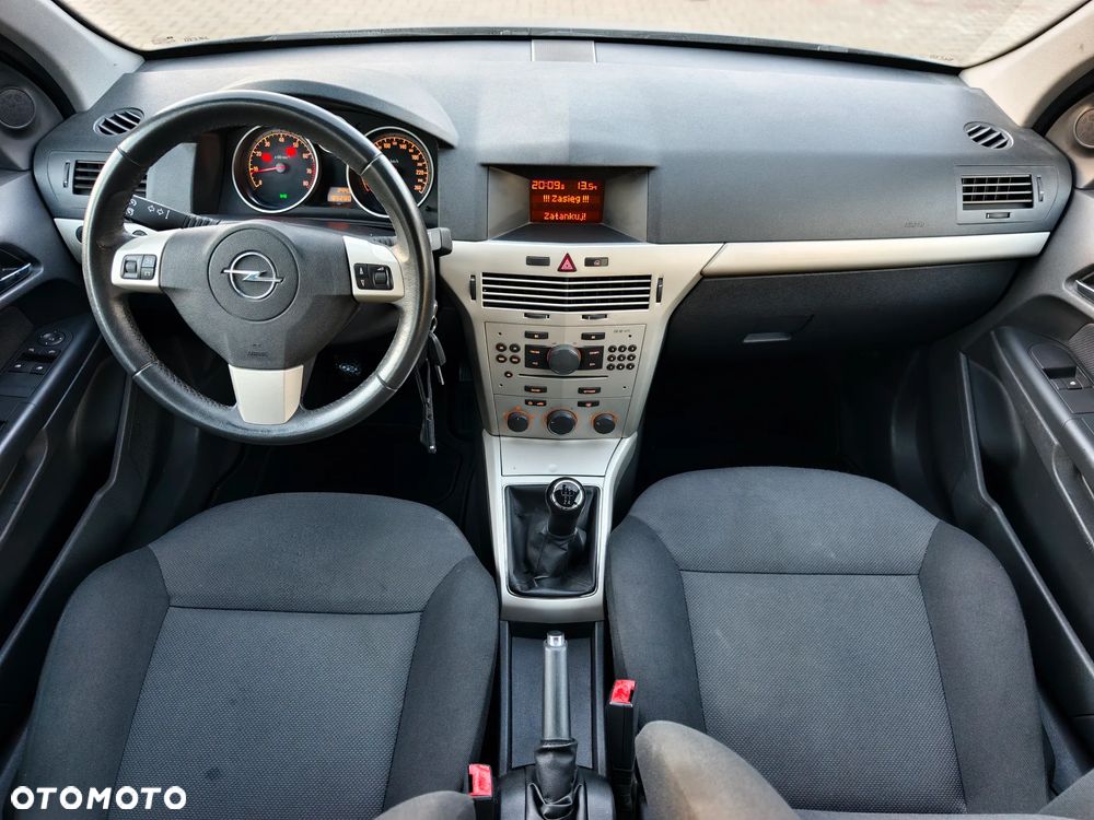 Opel Astra 1.6 Essentia - 8