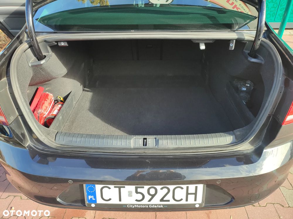 Volkswagen Passat 2.0 TDI BMT Comfortline DSG - 16