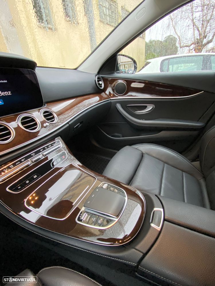 Mercedes-Benz E 300 de 4Matic 9G-TRONIC Avantgarde - 9