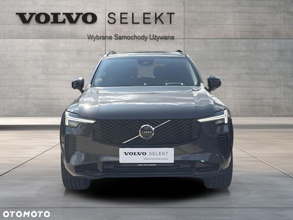 Volvo XC 90 - 9