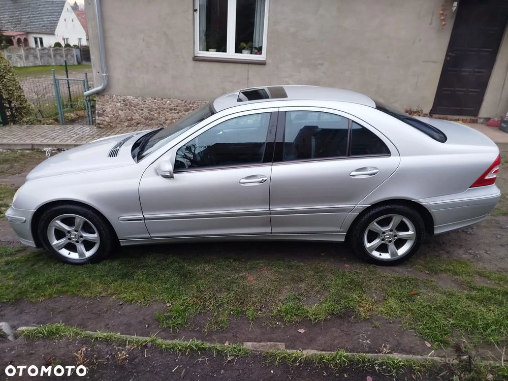 Mercedes-Benz Klasa C 180 Kompressor Automatik Avantgarde - 8