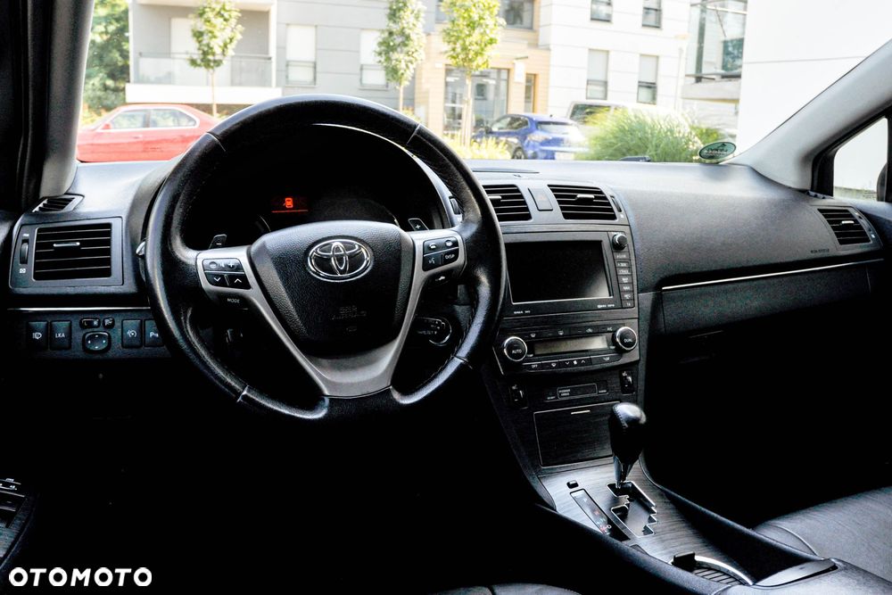 Toyota Avensis - 9