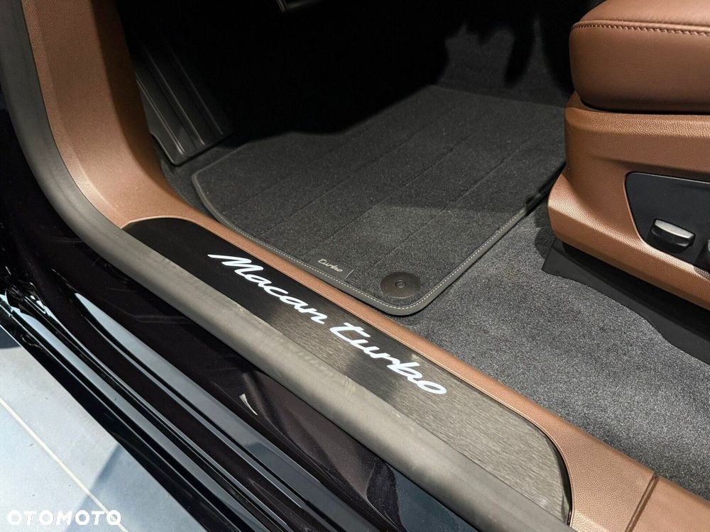 Porsche Macan - 16