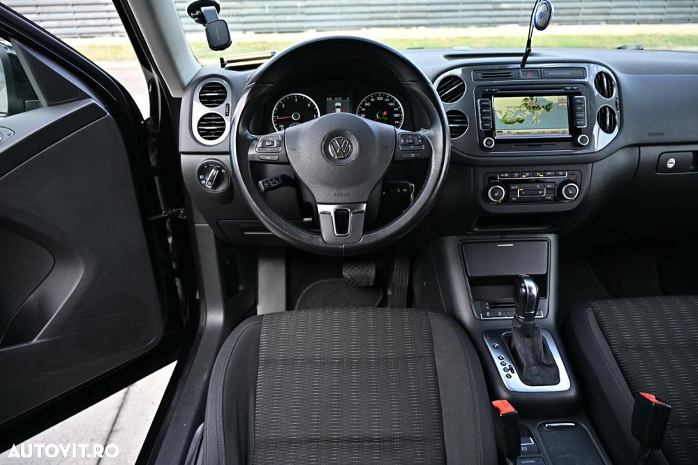 Volkswagen Tiguan 2.0 TDI DPF 4Motion BlueMotion Technology DSG Lounge Sport & Style - 18