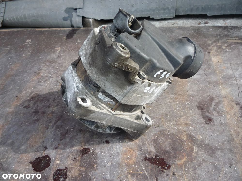 BMW E34 525 ALTERNATOR - 2