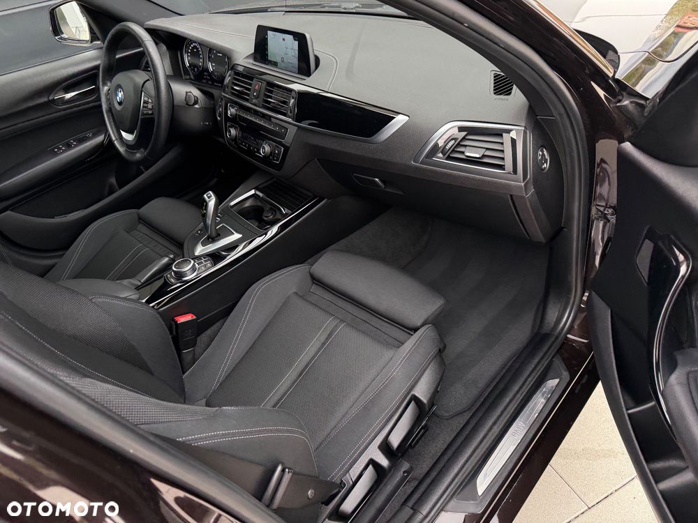 BMW Seria 1 120i Sport Line Shadow sport - 39