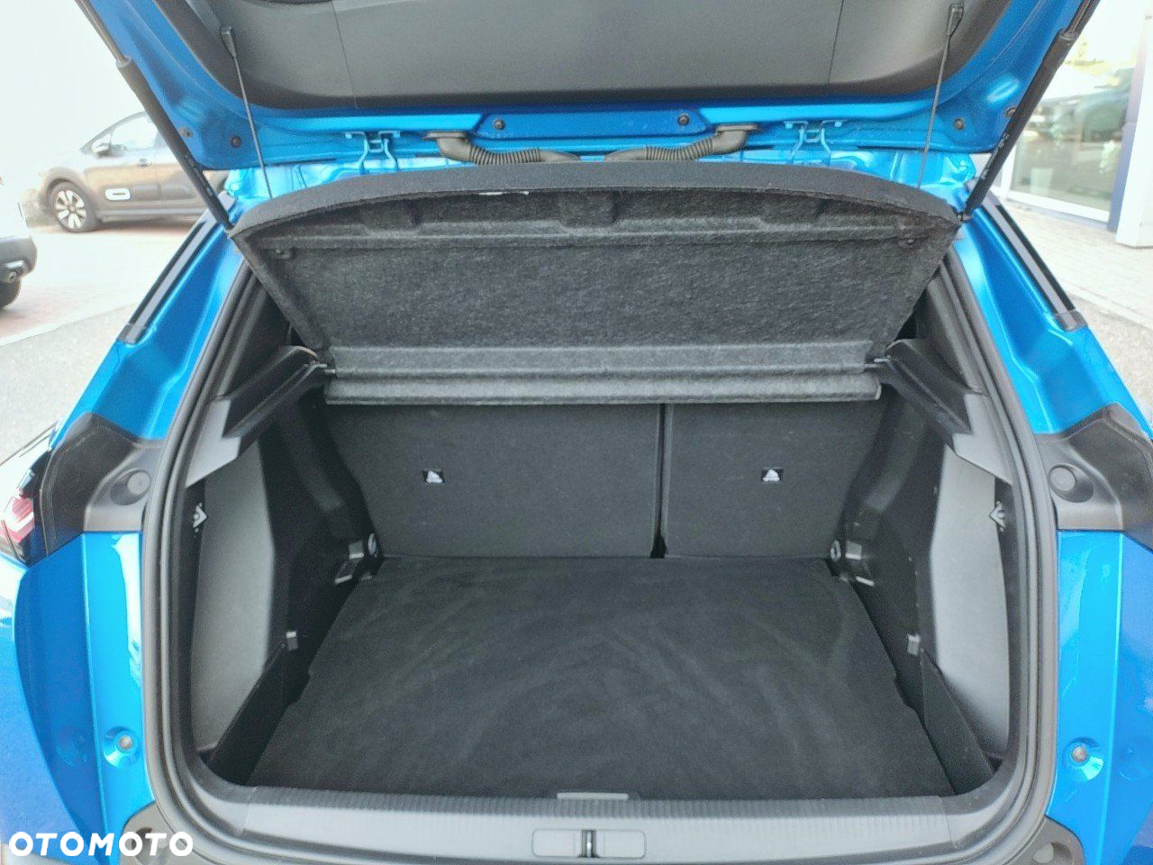 Peugeot 2008 1.2 PureTech Allure S&S EAT8 - 6