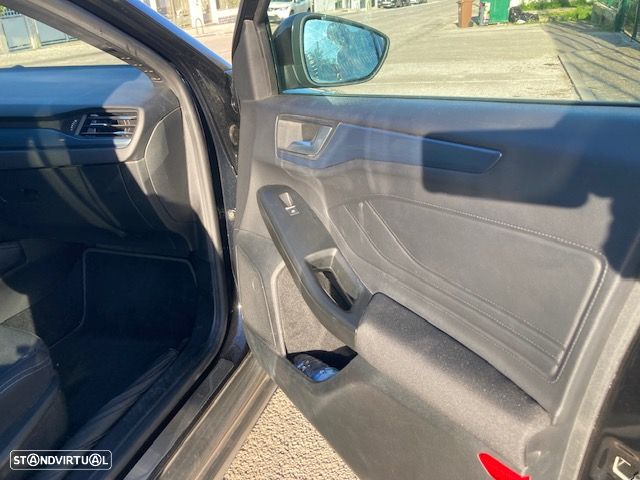 Ford Focus SW 1.0 EcoBoost Active X - 10