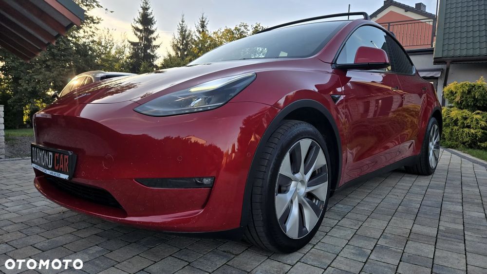 Tesla Model Y Long Range Dual Motor AWD - 3