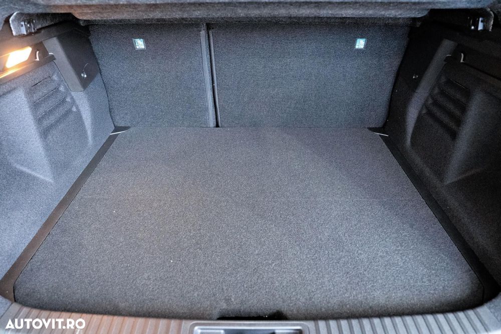 Mitsubishi Grandis - 13